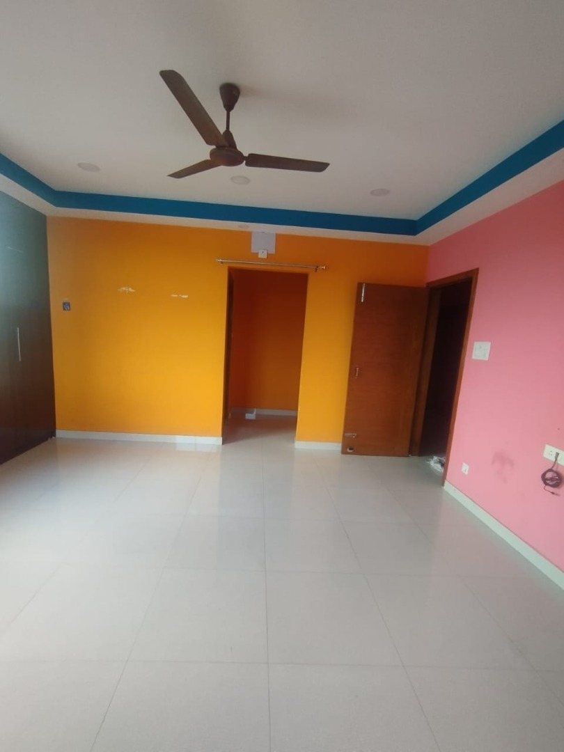 Unfurnished 4bhk in Soniya Complex, Lakhimi Path, Beltola Tiniali, Guwahati, Assam, India for Rent
